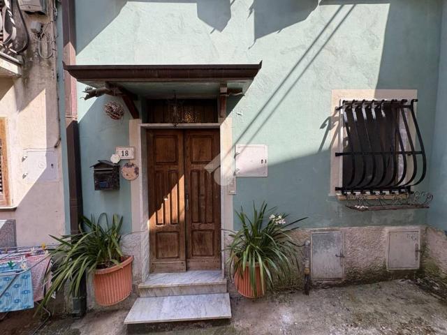 Villa Indipendente in vendita a Marina Di Massa, Toscana