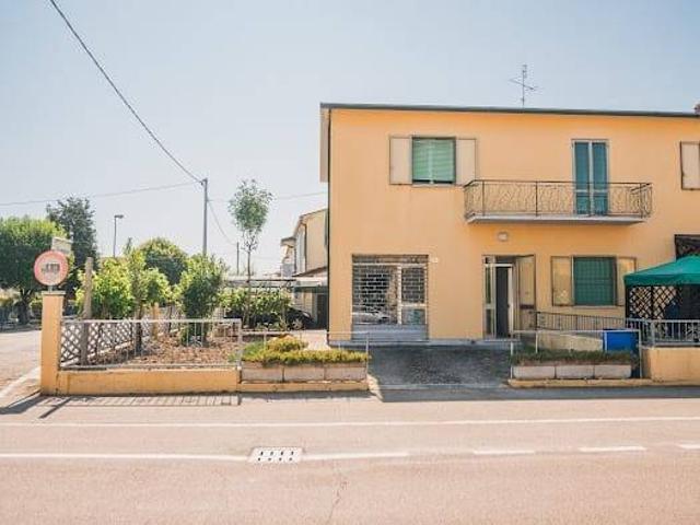 Villa Indipendente in vendita a Unione dei comuni della Bassa Romagna, Massa Lombarda