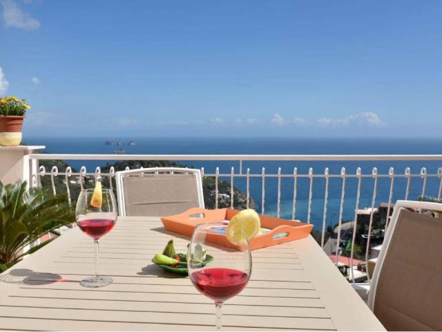 Villa Indipendente in vendita a Massa Lubrense, Campania