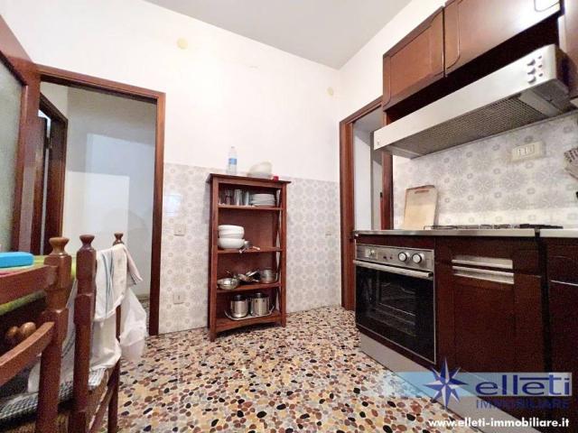 Villa Indipendente in vendita a Marina Di Massa, Toscana