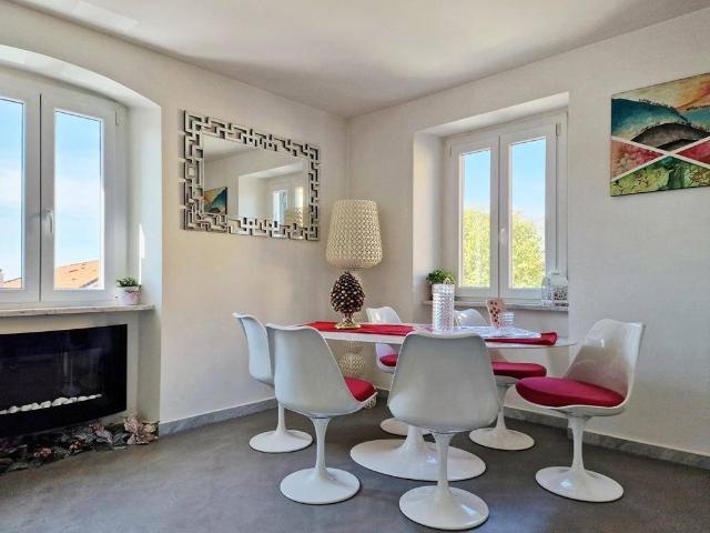 Villa Indipendente in vendita a Marina Di Massa, Toscana