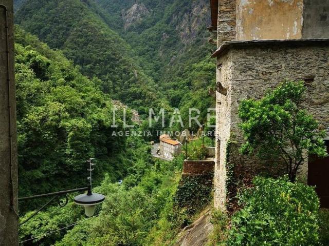 Villa Indipendente in vendita a Marina Di Massa, Toscana