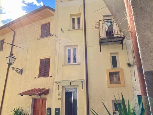 Villa Indipendente in vendita a Marina Di Massa, Toscana