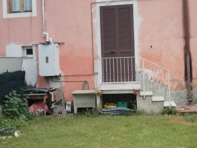 Villa Indipendente in vendita a Marina di Massa, Marina Di Massa