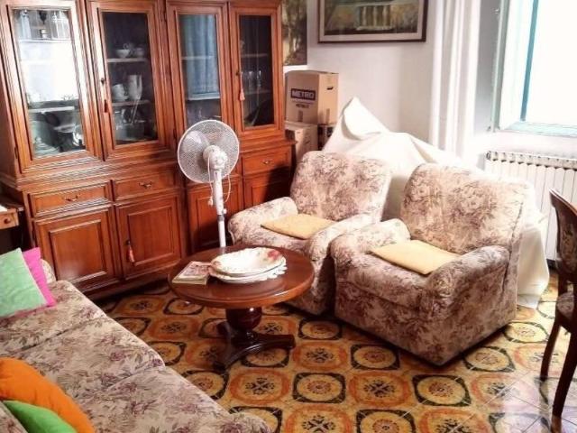 Villa Indipendente in vendita a Marina Di Massa, Toscana