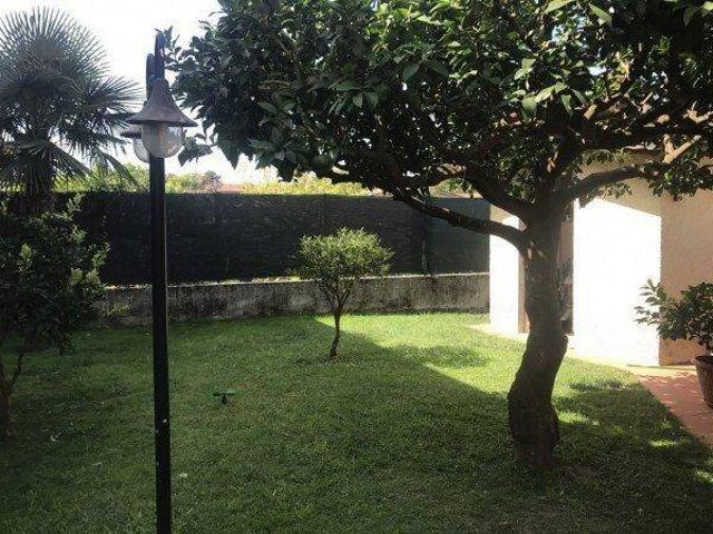 Villa Indipendente in vendita a Marina di Massa, Marina Di Massa