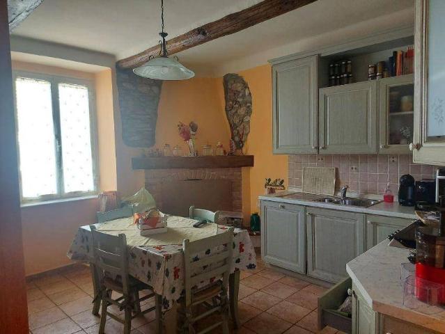 Villa Indipendente in vendita a Marina Di Massa, Toscana