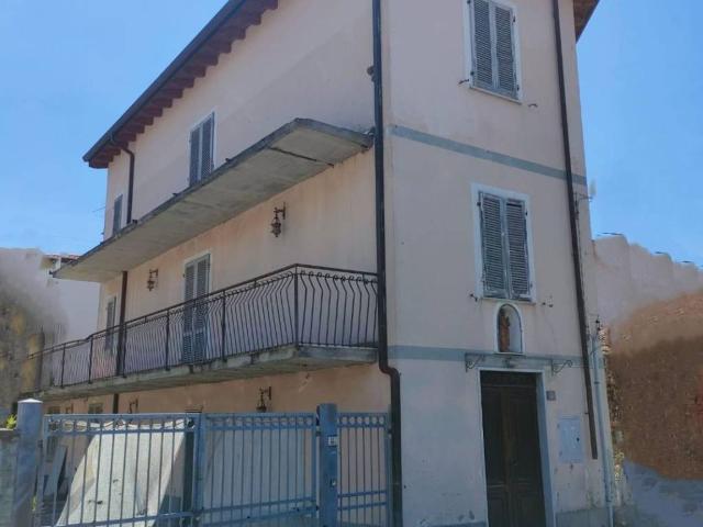 Villa Indipendente in vendita a Camponelli, Marina Di Massa