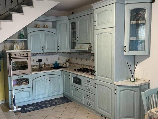 Villa Indipendente in vendita a Marina di Massa, Marina Di Massa