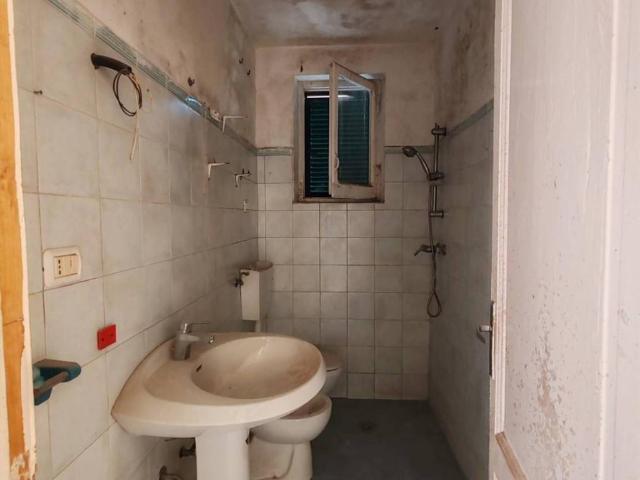 Villa Indipendente in vendita a Marina Di Massa, Toscana