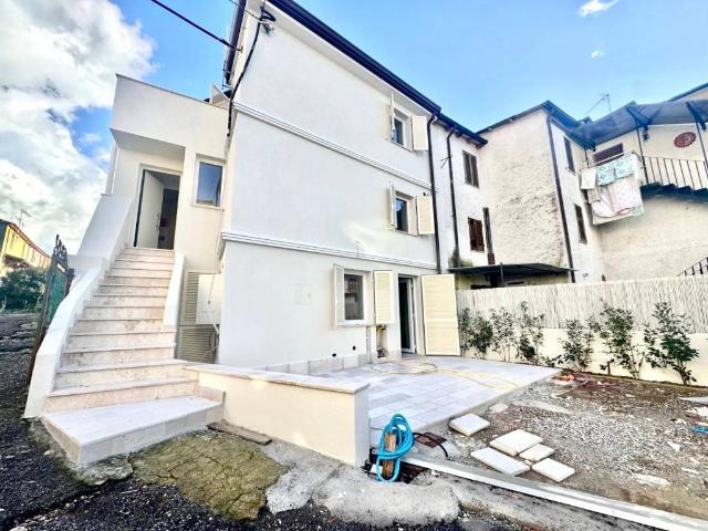Villa Indipendente in vendita a Turano, Marina Di Massa