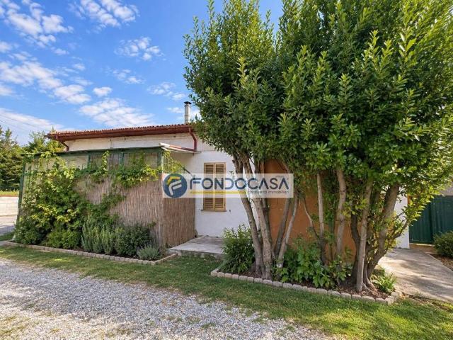 Villa Indipendente in vendita a Cinque Vie, Massa