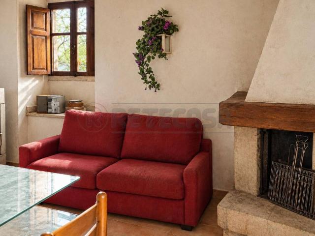 Villa Indipendente in vendita a Poggi, Massa