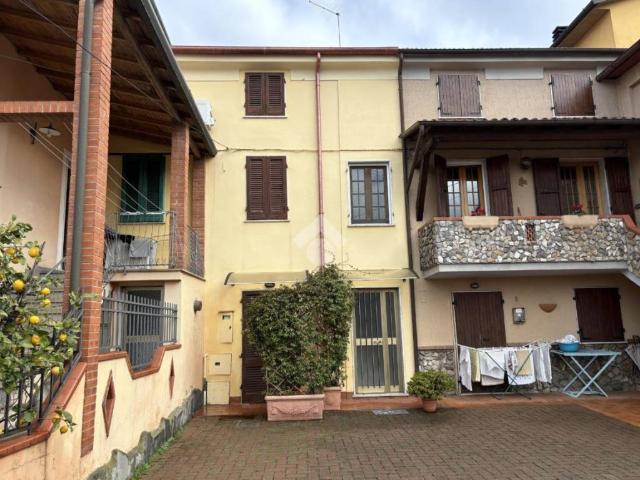 Villa Indipendente in vendita a Turano, Marina Di Massa