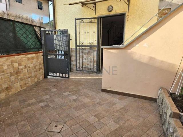 Villa Indipendente in vendita a Marina Di Massa, Toscana