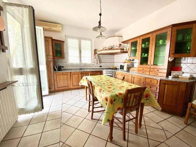 Villa Indipendente in vendita a Quercioli, Marina Di Massa