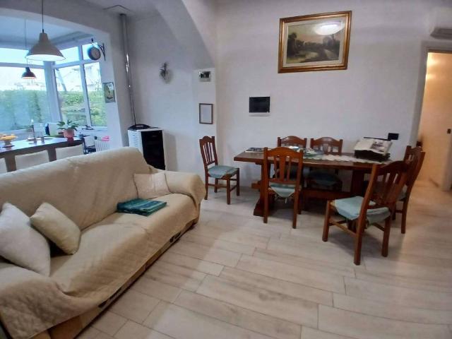 Villa Indipendente in vendita a Partaccia, Marina Di Massa