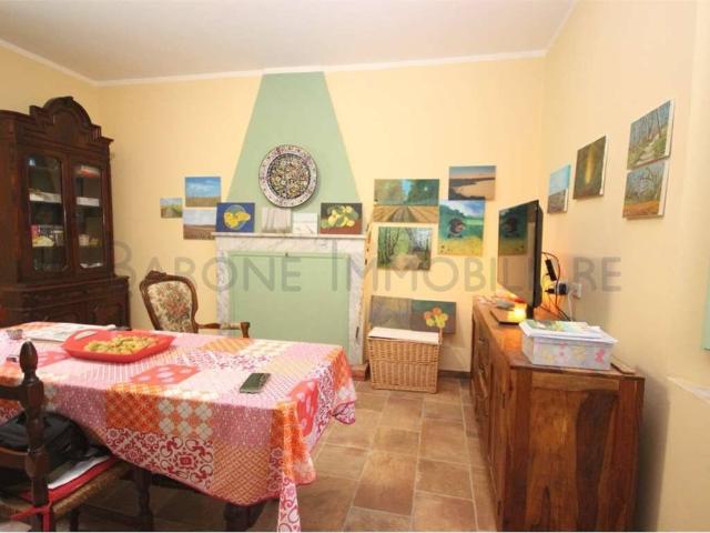 Villa Indipendente in vendita a Marina Di Massa, Toscana
