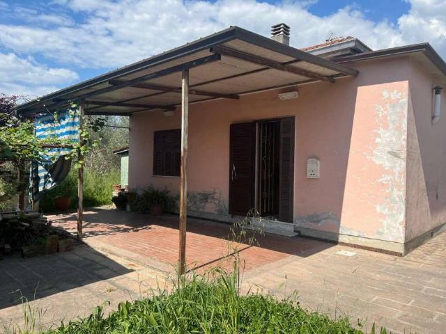 Villa Indipendente in vendita a Candia, Marina Di Massa