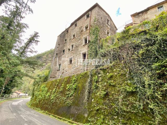 Villa Indipendente in vendita a Marina Di Massa, Toscana
