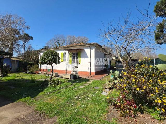 Villa Indipendente in vendita a Poveromo, Marina Di Massa