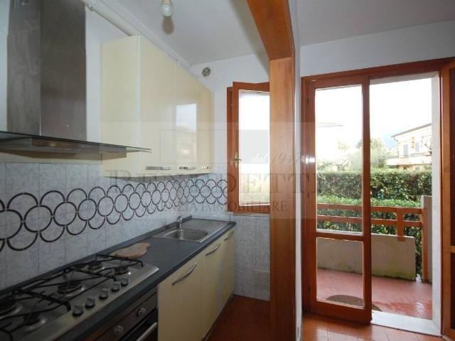Villa Indipendente in vendita a Marina di Massa, Marina Di Massa