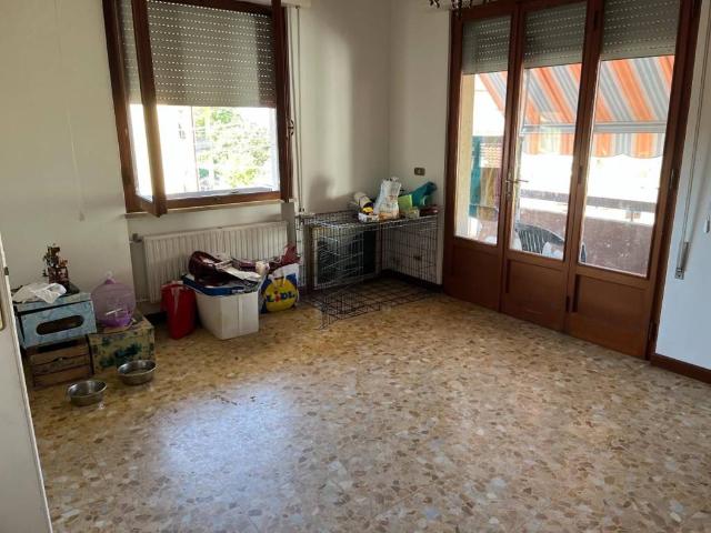 Villa Indipendente in vendita a Marina Di Massa, Toscana