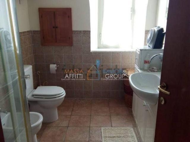 Villa Indipendente in vendita a Castagnola, Marina Di Massa