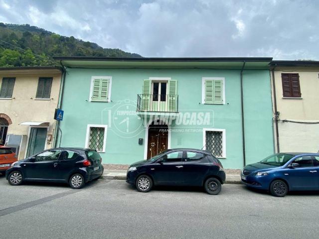 Villa Indipendente in vendita a San Carlo, Marina Di Massa