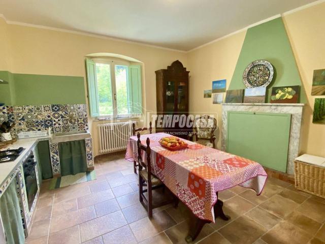 Villa Indipendente in vendita a San Carlo, Marina Di Massa