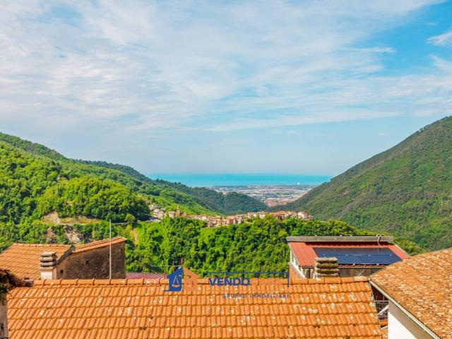 Villa Indipendente in vendita a Marina Di Massa, Toscana