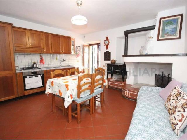 Villa Indipendente in vendita a Marina Di Massa, Toscana