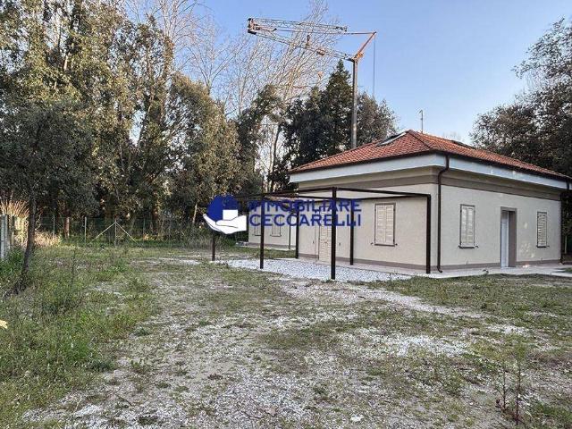 Villa Indipendente in vendita a Ronchi, Marina Di Massa