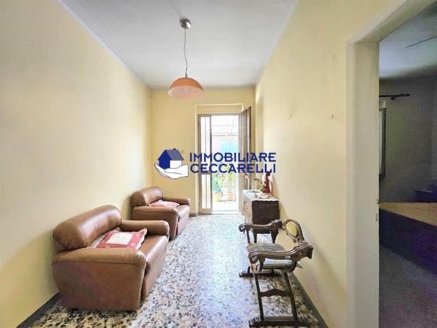 Villa Indipendente in vendita a Marina di Massa, Marina Di Massa