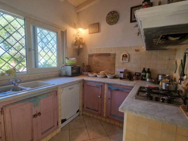 Villa Indipendente in vendita a Massarosa, Toscana