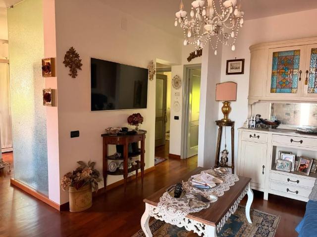 Villa Indipendente in vendita a Massarosa, Lucca