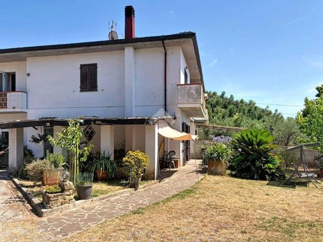 Villa Indipendente in vendita a Massarosa, Toscana