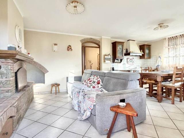 Villa Indipendente in vendita a Massarosa, Toscana
