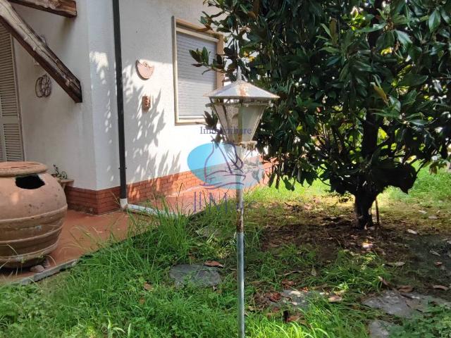Villa Indipendente in vendita a Massarosa, Toscana