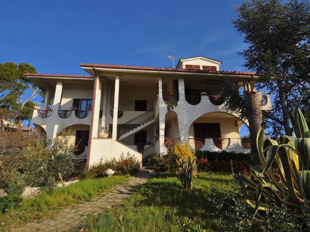 Villa Indipendente in vendita a Marche, Ascoli Piceno