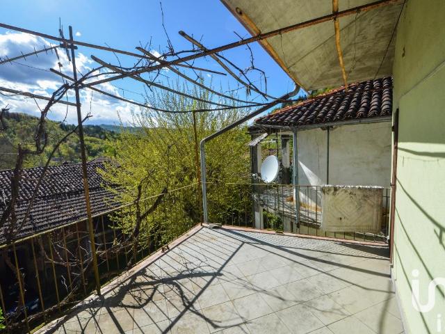 Villa Indipendente in vendita a Massimino, Liguria