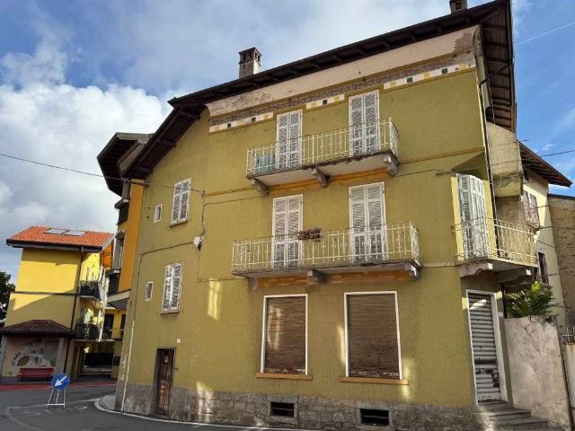 Villa Indipendente in vendita a Monte, Massino Visconti