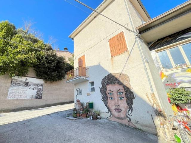 Villa Indipendente in vendita a Marche, Macerata