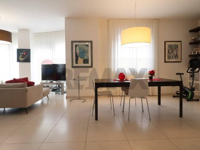 Villa Indipendente in vendita a Serra Venerdì, Matera