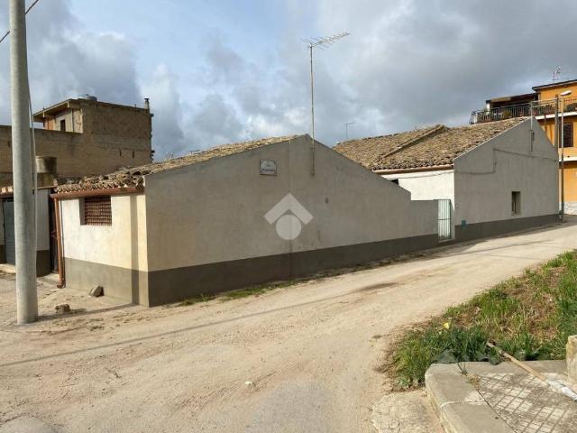 Villa Indipendente in vendita a Mazzarrone, Sicilia
