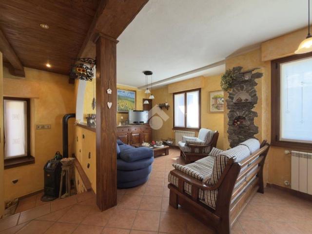 Villa Indipendente in vendita a Mazzo Di Valtellina, Lombardia