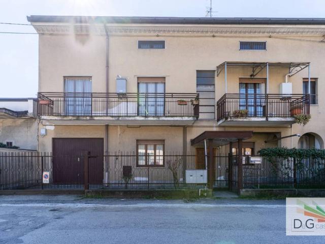 Villa Indipendente in vendita a Meda, Lombardia