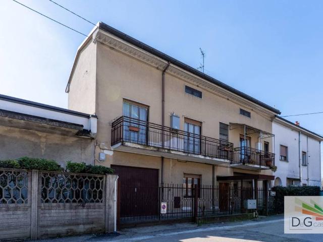 Villa Indipendente in vendita a Meda, Lombardia