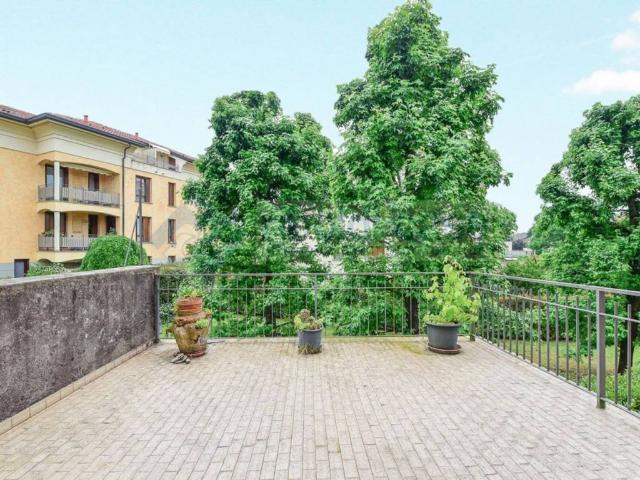 Villa Indipendente in vendita a Meda, Lombardia