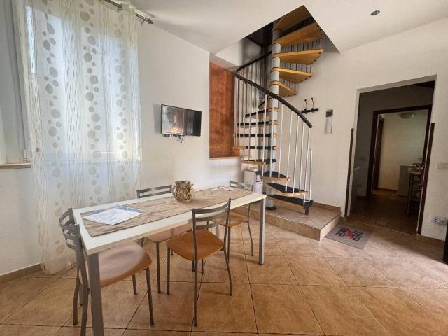 Villa Indipendente in vendita a Meda, Lombardia